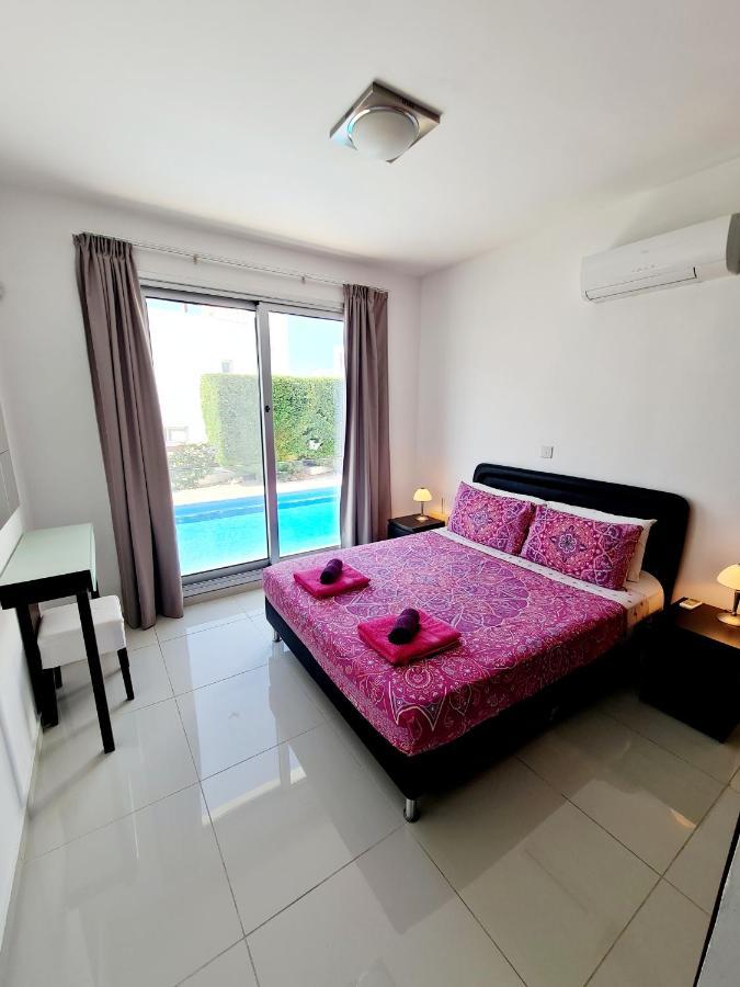 Modern Villa, 4 Bedrooms, Private Pool, Close To Coral Bay Strip Пейя Экстерьер фото